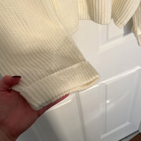 Sweater - Picture 5 of 5